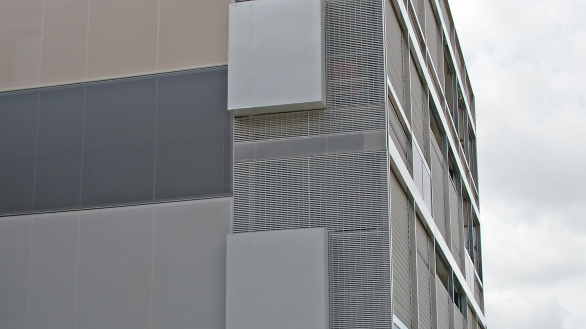 façade en grille métallique électro-soudée RADIUS architecture Reims www.maillemetaldesign.fr