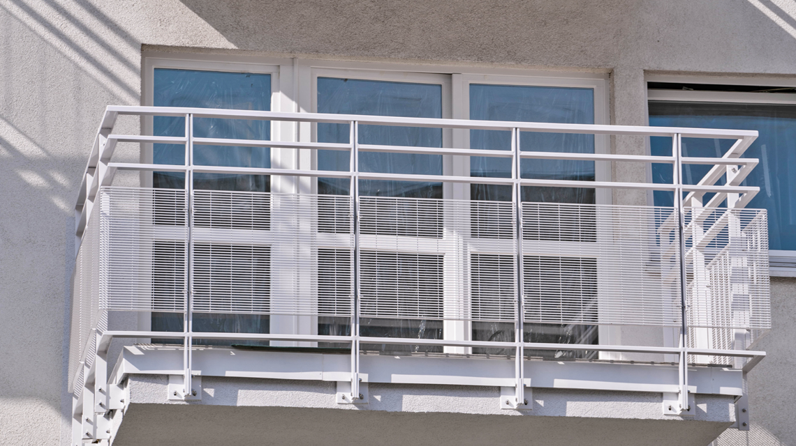 Balcons en SLOT thermolaqué garde-corps architectural www.slotdesign.fr - <p>Balcons en SLOT thermolaqué garde-corps architectural <a href=