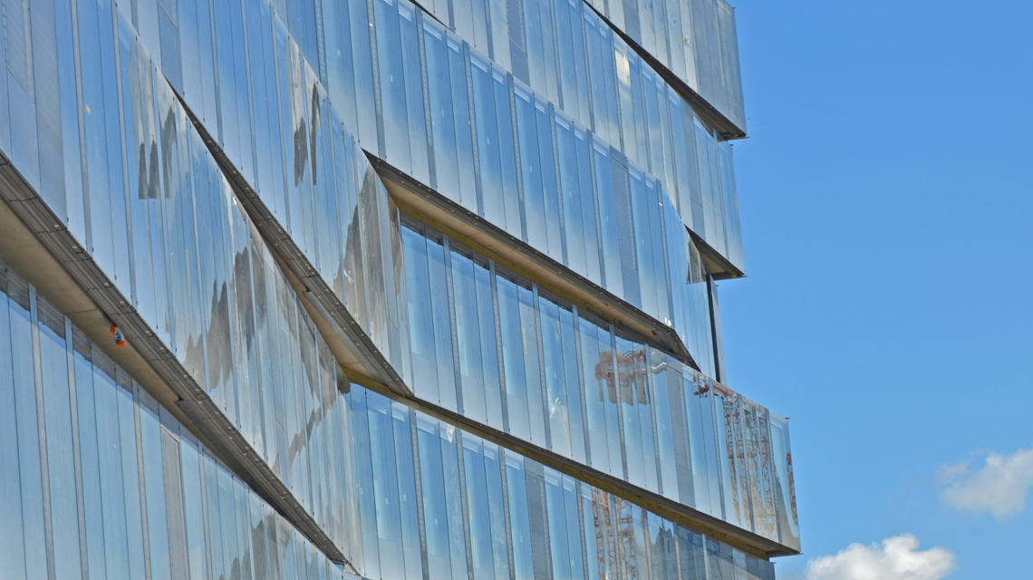 façade orange issy-les-moulineaux maille architecture SLOT RADIUS www.maillemetaldesign.fr