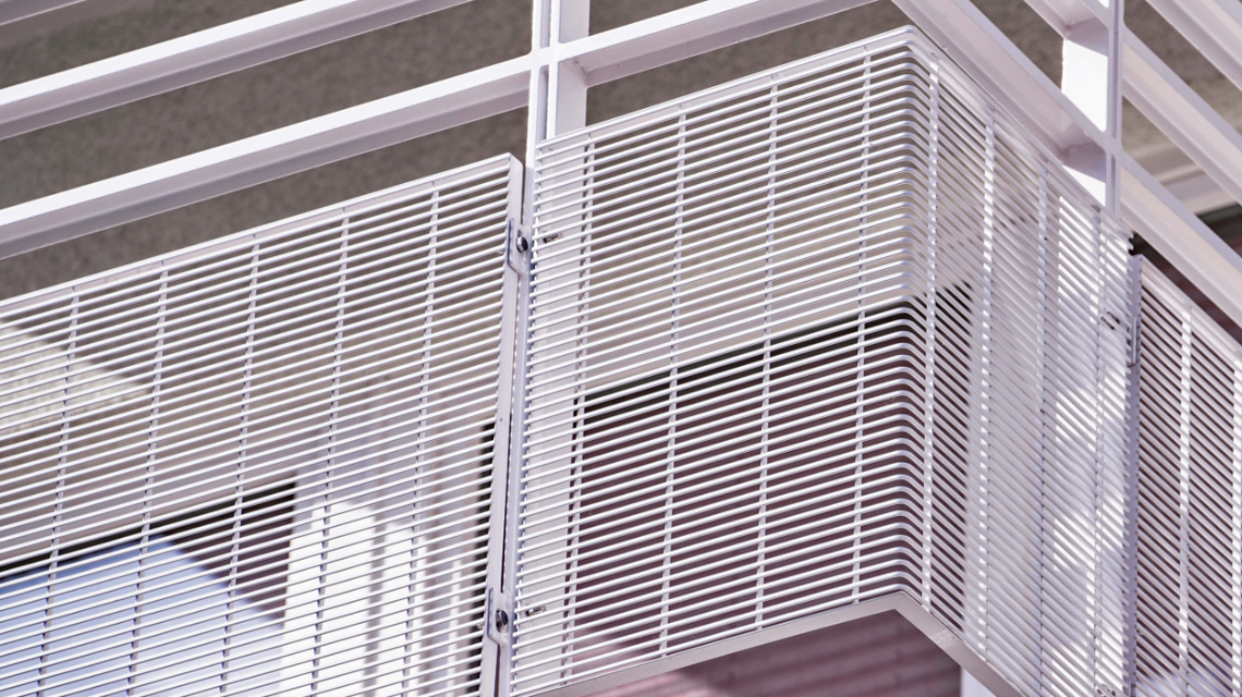 Balcons en SLOT thermolaqué garde-corps architectural www.slotdesign.fr - <p>Balcons en SLOT thermolaqué garde-corps architectural <a href=